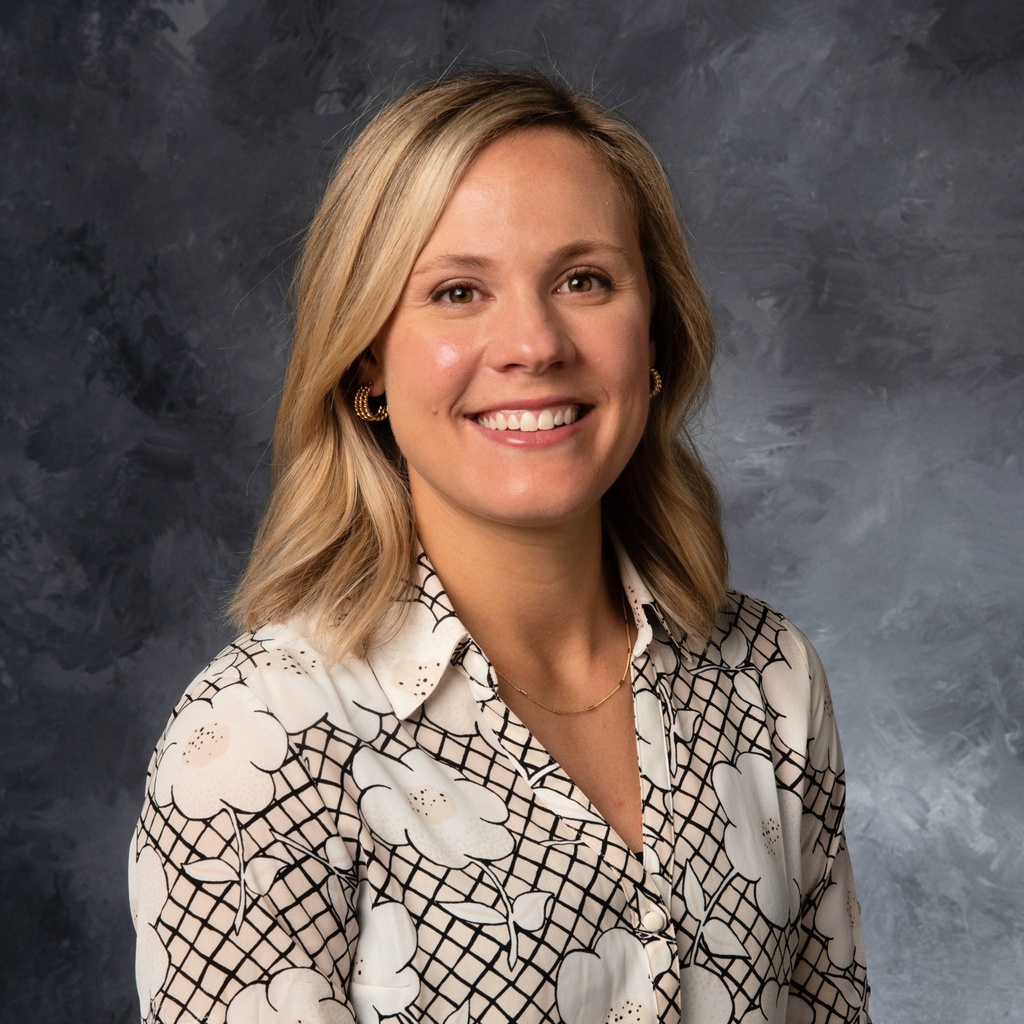 Melanie Cuchna Headshot